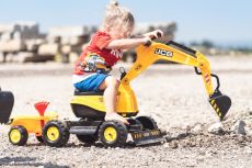 Экскаватор с прицепом и шлемом Falk 135A JCB